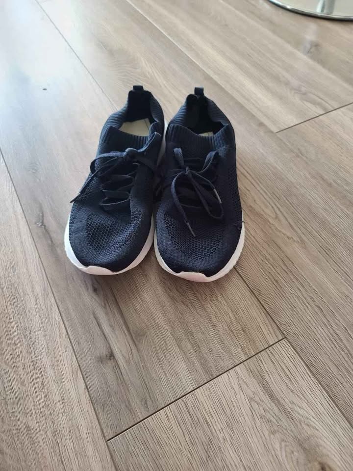 Men's Sneakers Size 11-12 - photo 2