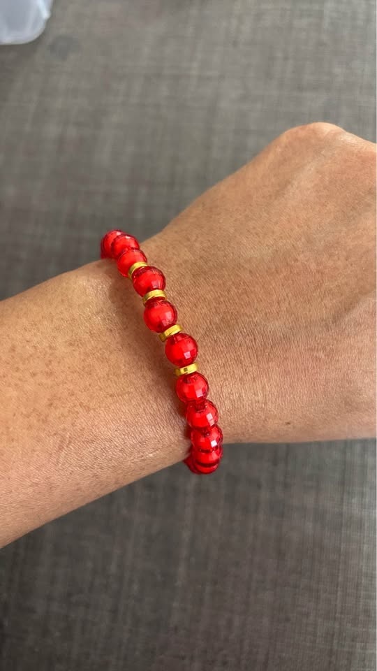 Handmade Beaded red and gold bracelet - photo 2
