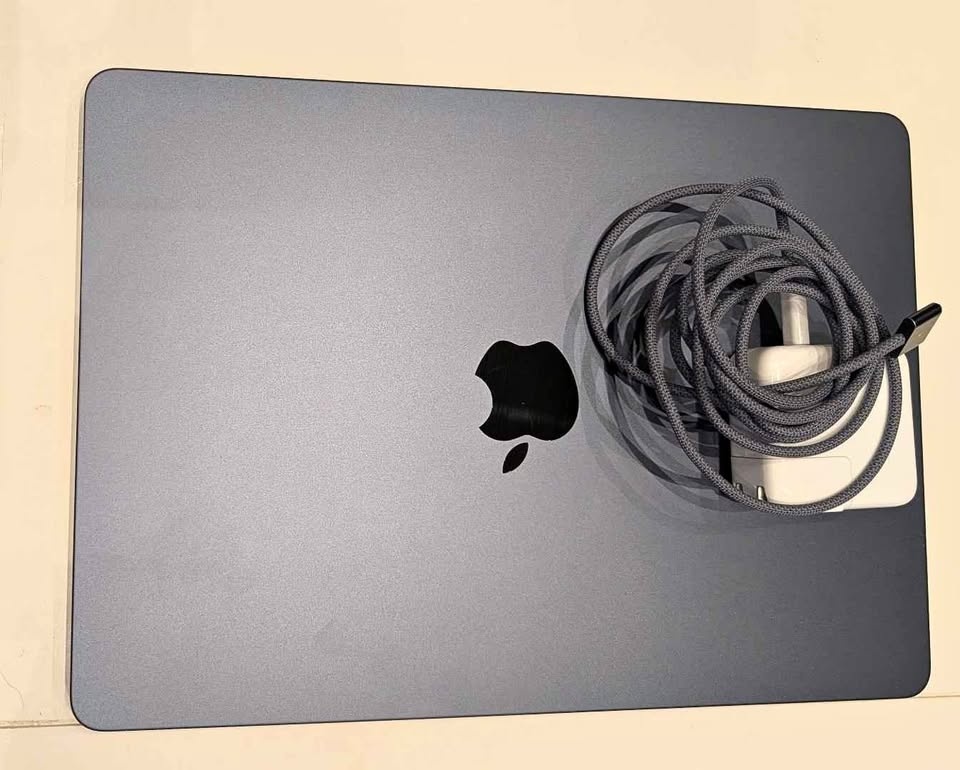 Macbook Air 13.6 M2 Midnight 512GB with Apple Care