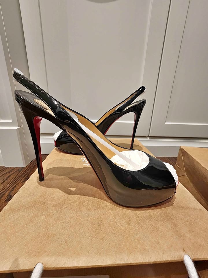 Christian Louboutin Private Number 120 Shoes Black 40.5