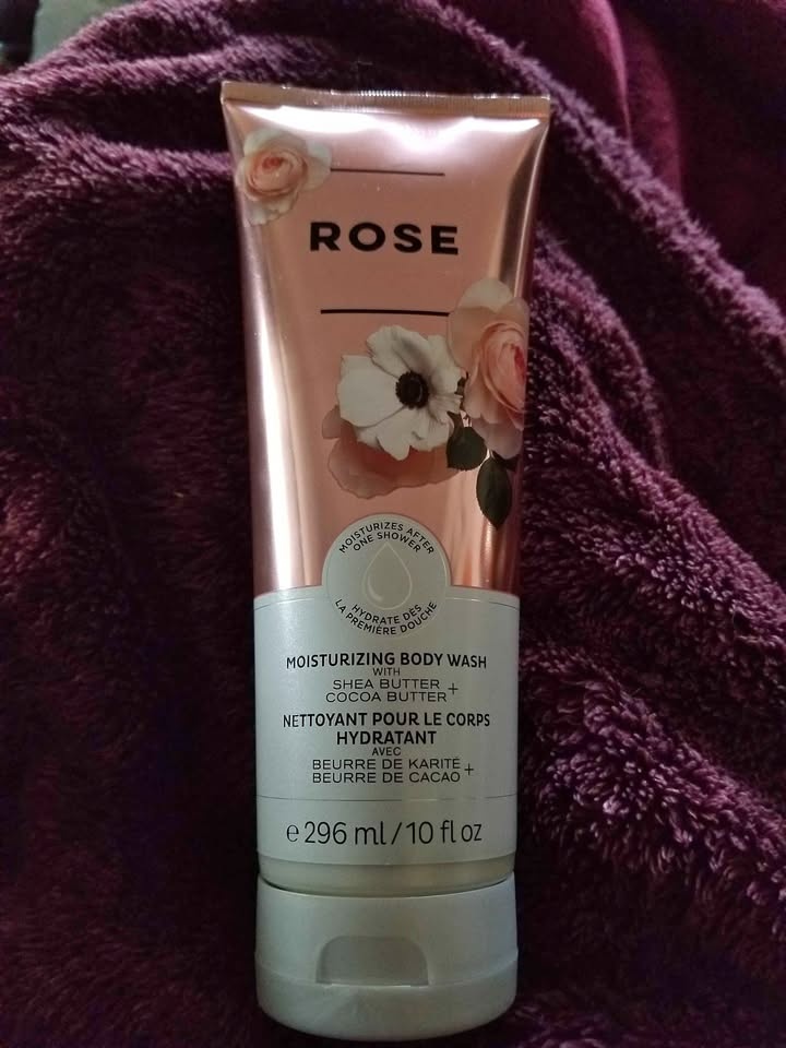 Bath & Body Works Rose Moisturising Body Wash