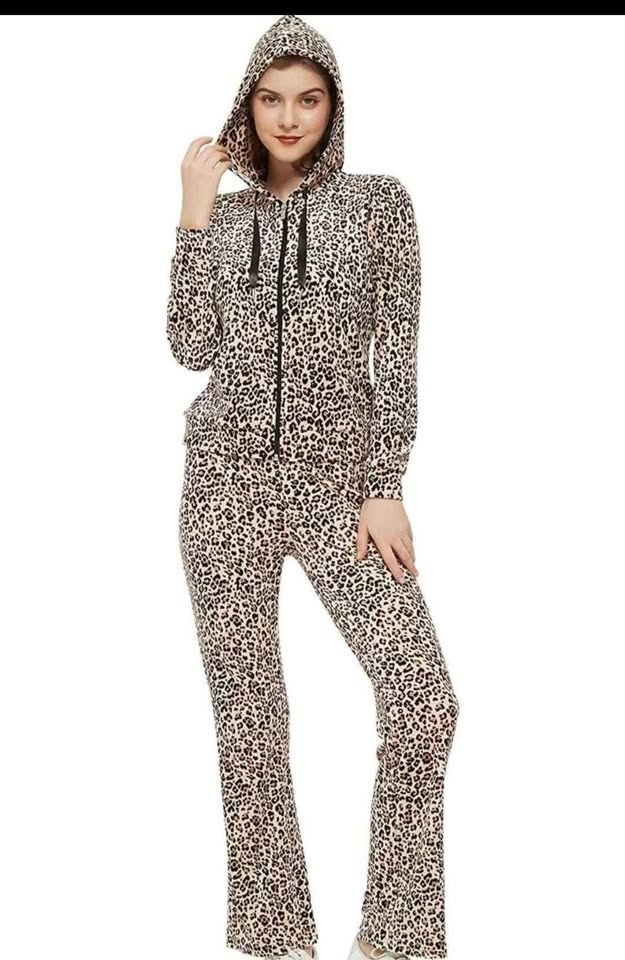 Woolicity Women's XXL Velour Sweatsuit Set - photo 3