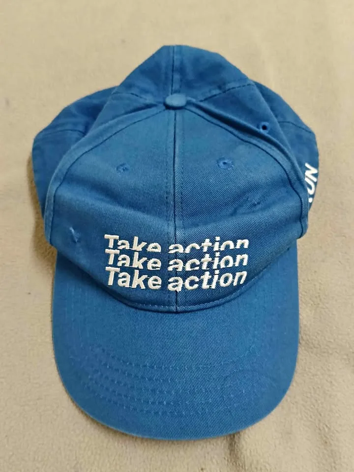 Blue cap - Good condition thumbnail