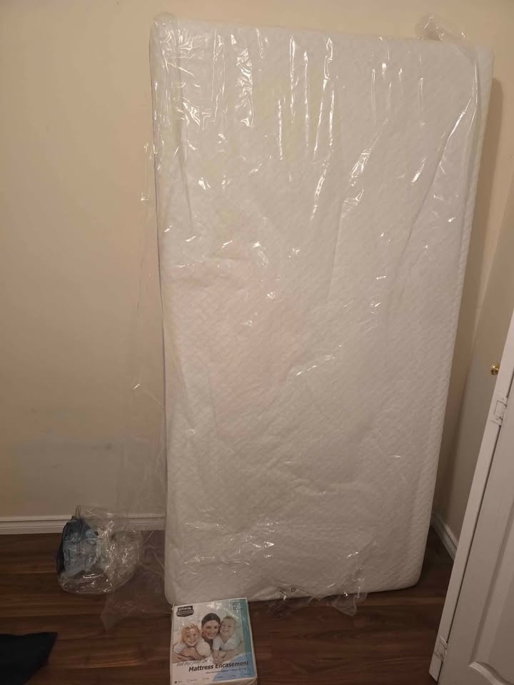 Single Bed Mattress with Cover - photo 2