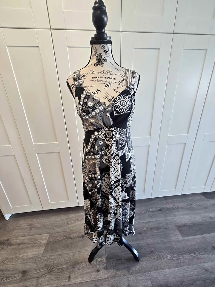 Papillion Long Dress