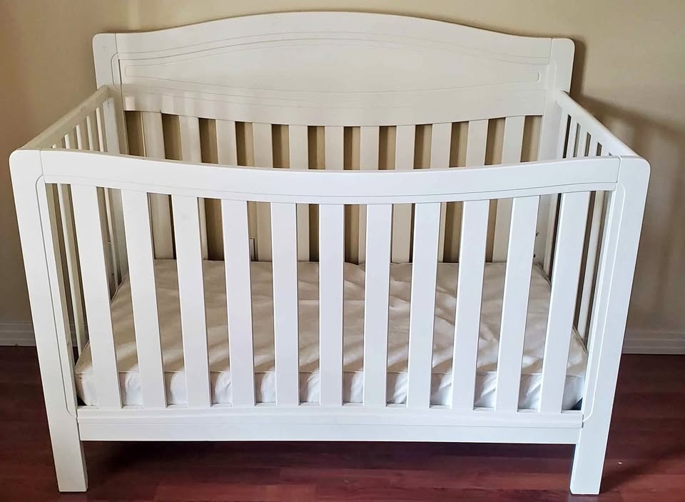 Child Craft 4-in-1 Convertible Crib