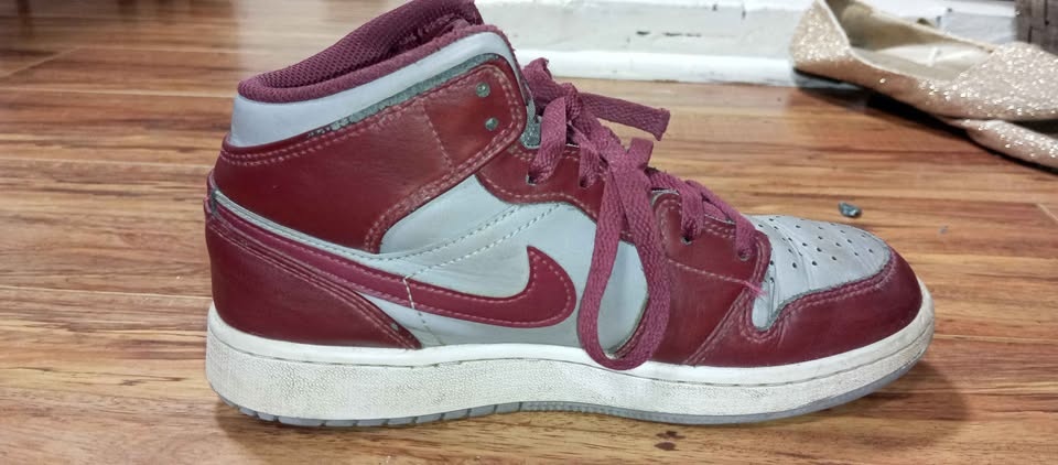 Nike Air Jordans - photo 3