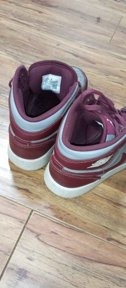 Nike Air Jordans - photo 5