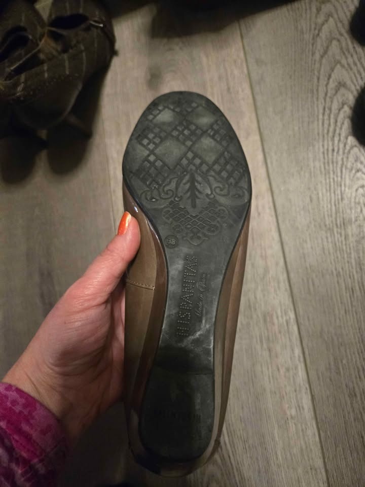 Hispanitas size 8 shoes great condition obo - photo 3