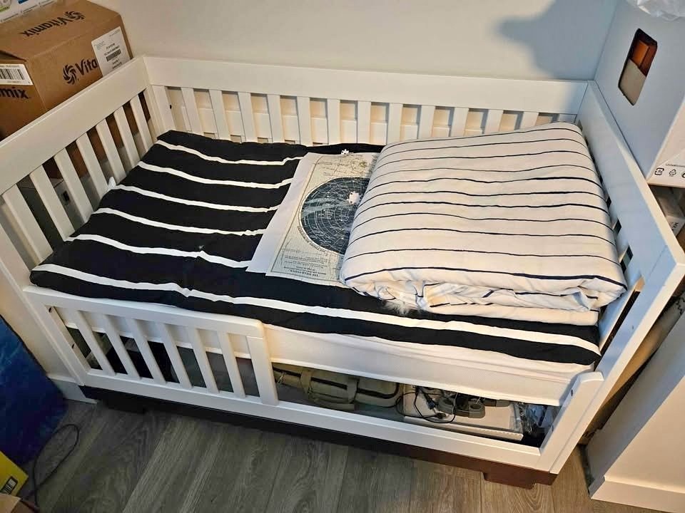 PACKAGE DEAL ! Baby Crib/Luxury stokke stroller/swing chair