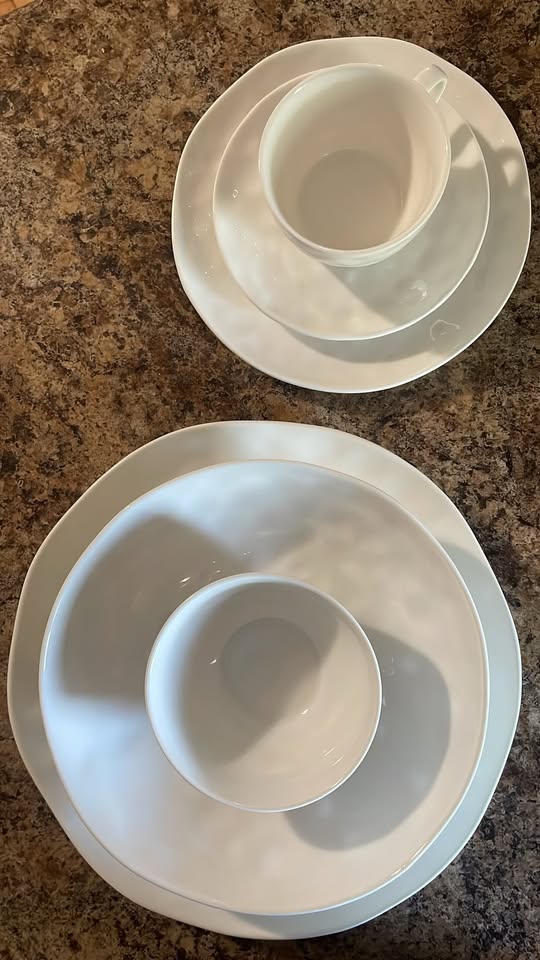 6 People - 36pc White dinnerware set - photo 2