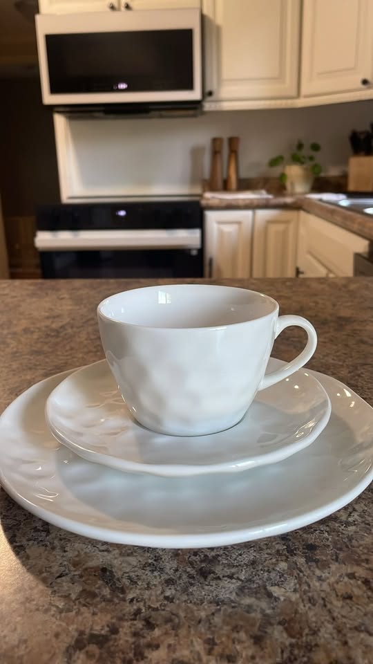 6 People - 36pc White dinnerware set - photo 3