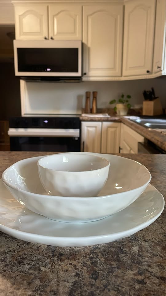 6 People - 36pc White dinnerware set - photo 4