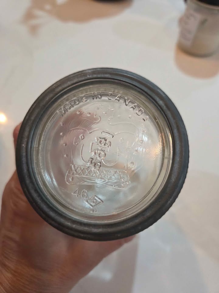 Vintage Crown Glass Mason Jar – 1963 Glass Lid – No. 46 - photo 3