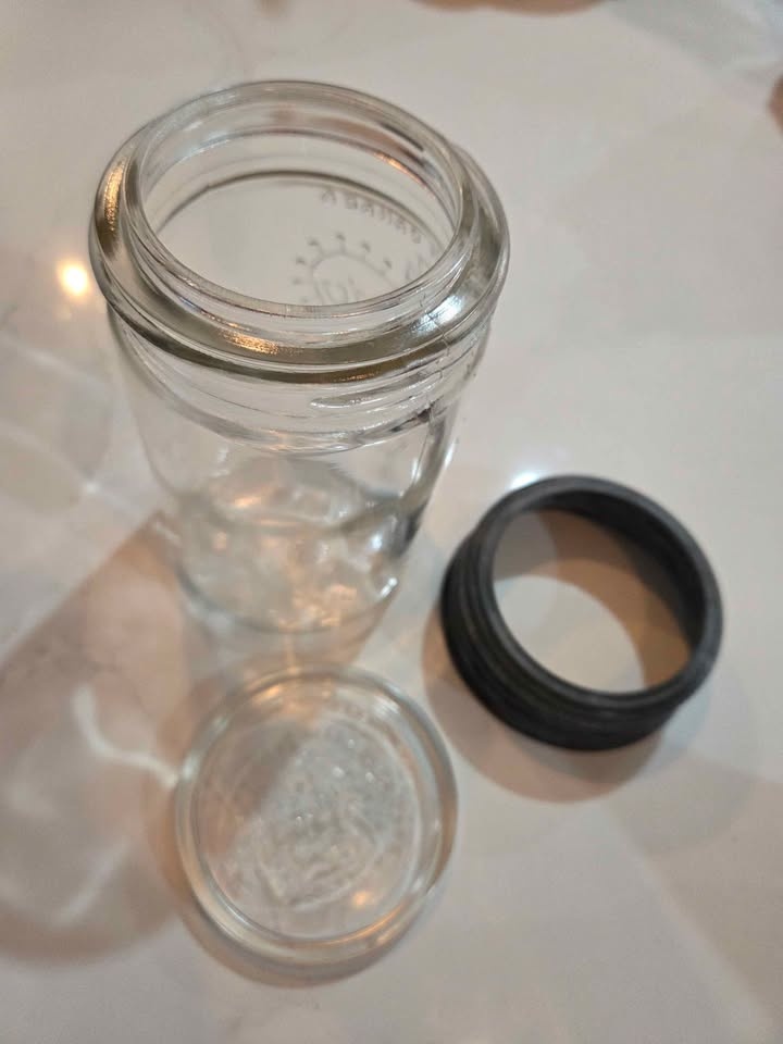 Vintage Crown Glass Mason Jar – 1963 Glass Lid – No. 46 - photo 4