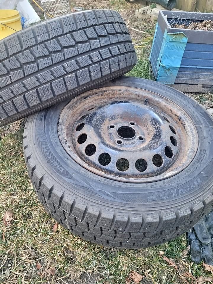 Dunlop Winter Tires on Rims - 195/60r15