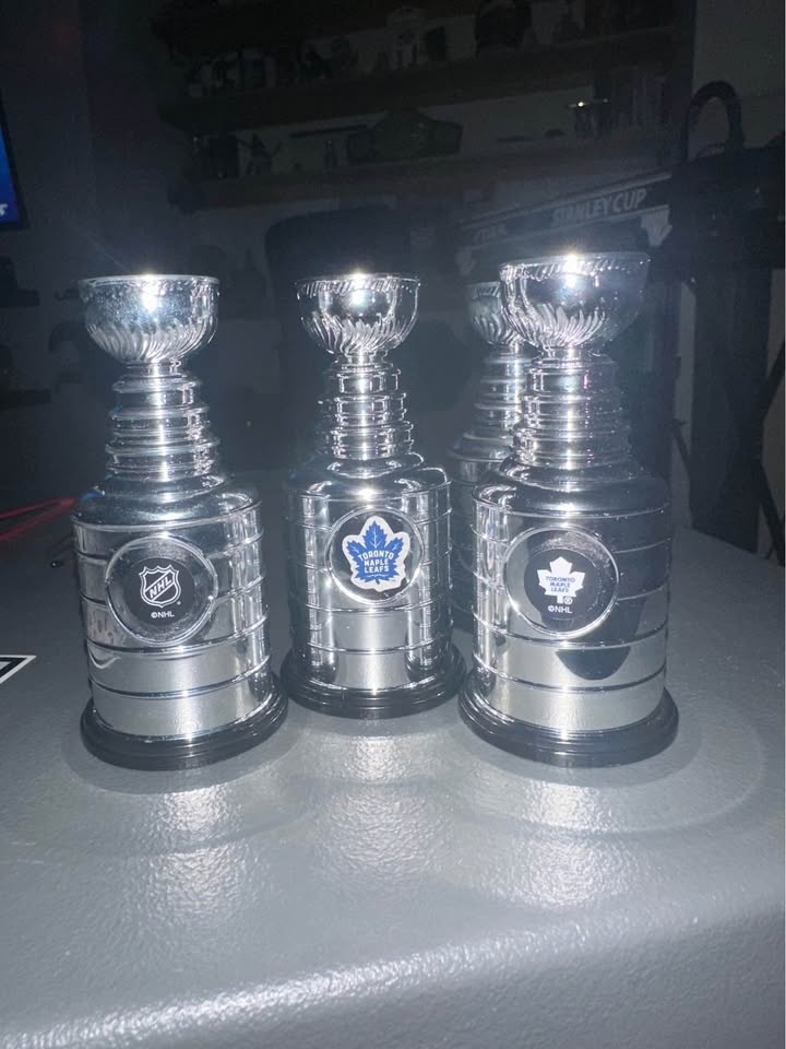 Labatt Stanley Cup NHL Trophy - Maple Leafs & More! Vintage - photo 2