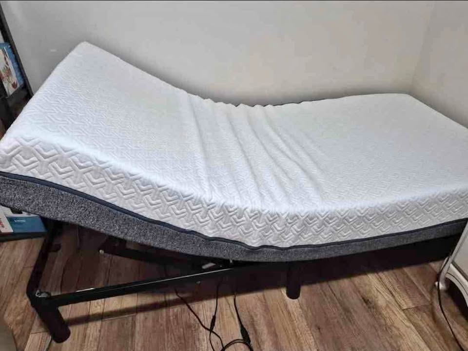 Twin adjustable bed