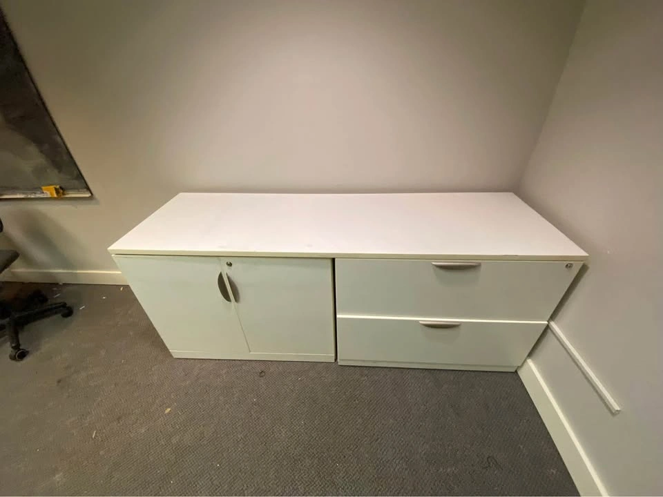 White drawers - photo 5