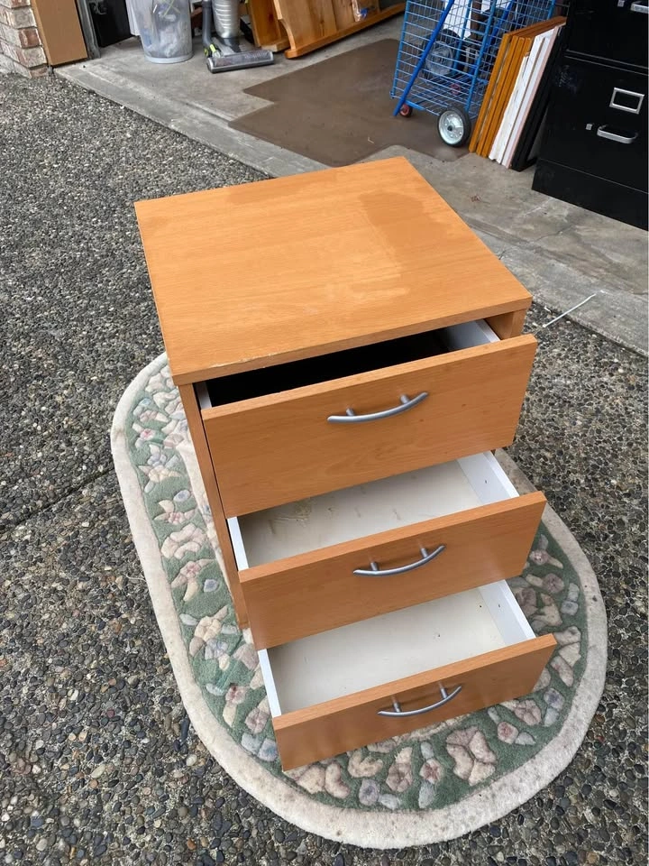 Side table - photo 3