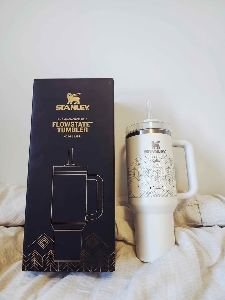 Limited Edition Stanley Winterscape Quencher H2.0 FlowState Tumb - photo 2