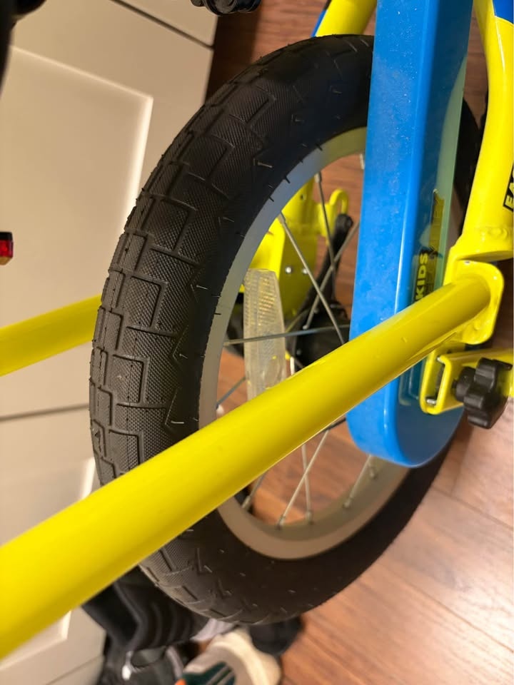 Raleigh Leap 14” Lightweight Kids Bike - Yellow/Blue - Like New! - photo 2