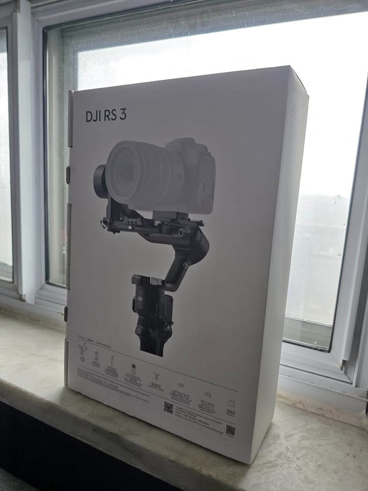 DJI RS 3 Gimbal Standard Set (Mint Condition)