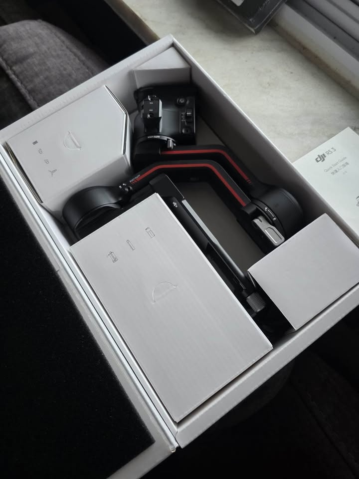 DJI RS 3 Gimbal Standard Set (Mint Condition) - photo 3