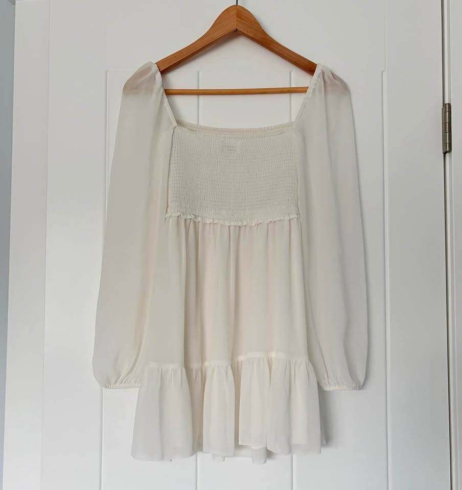 Aritzia Wilfred Tempest XXS Mini Dress Smocked White Chiffon