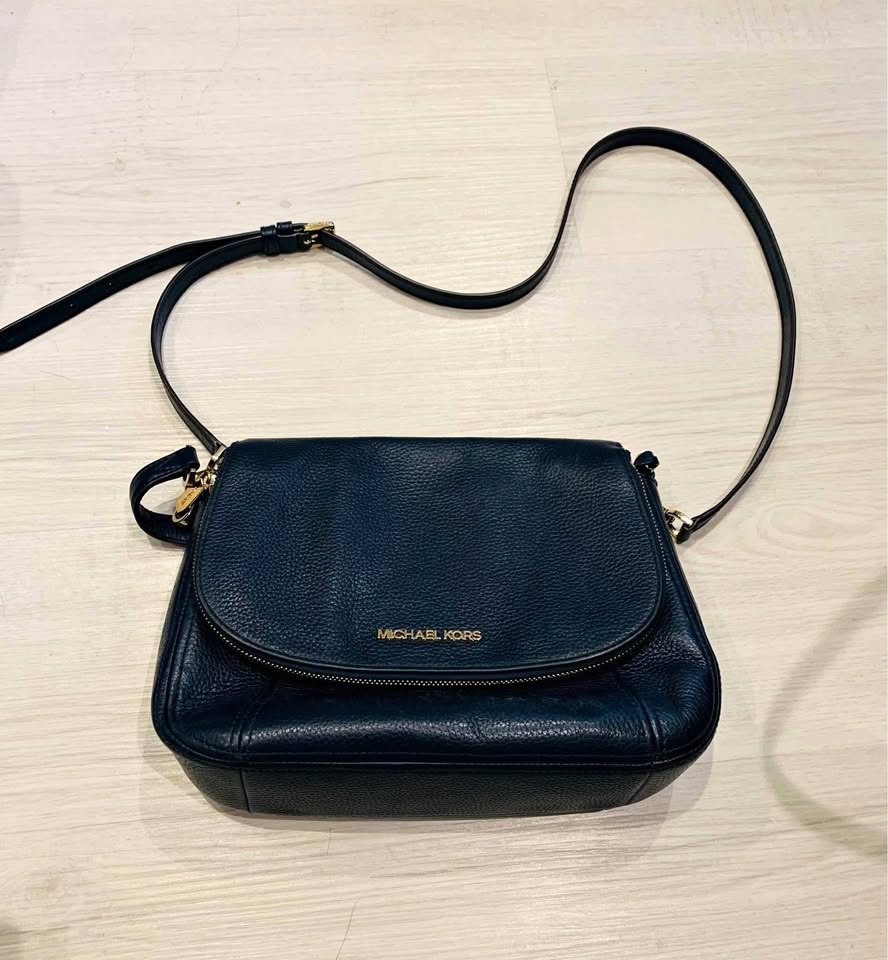 Michael Kors messenger bag