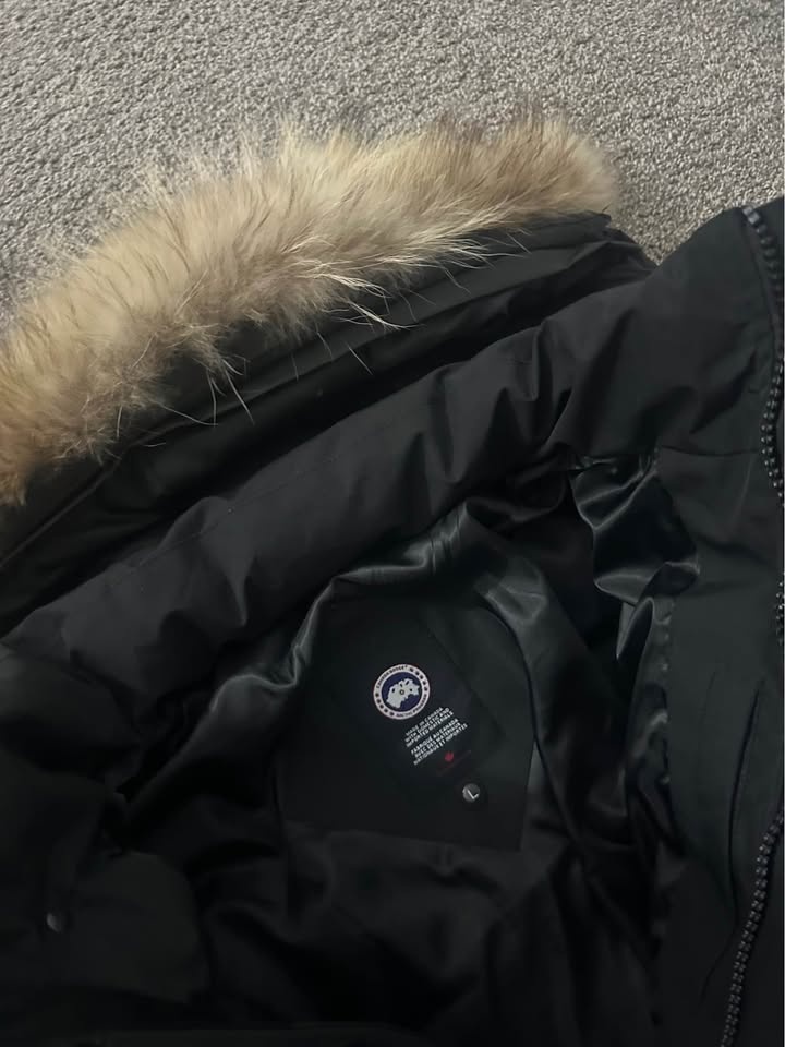 Canada Goose Jacket - photo 2