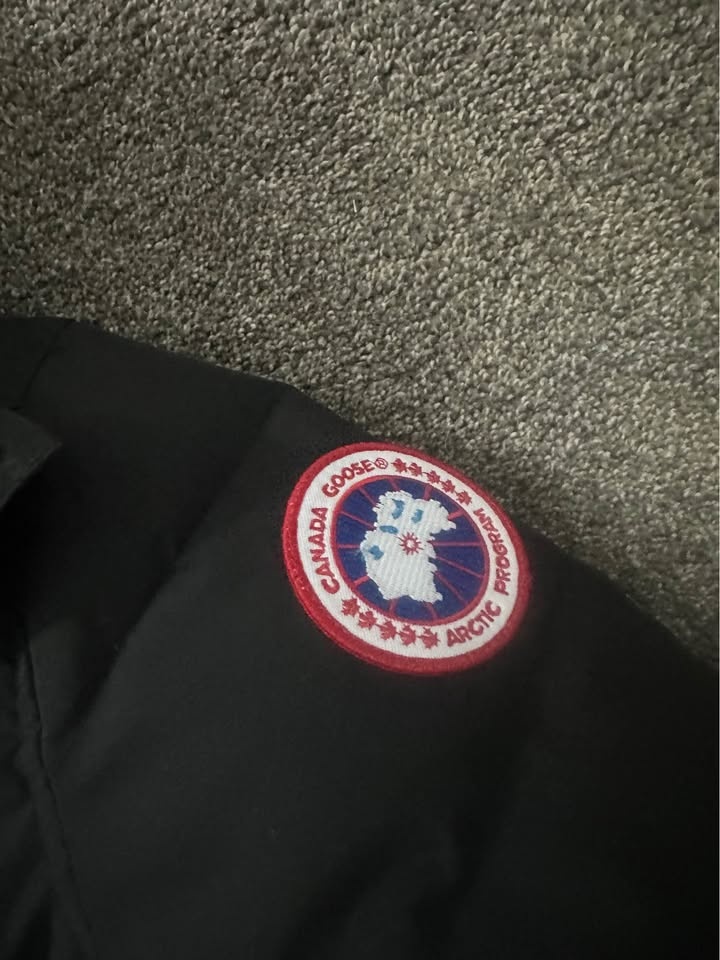 Canada Goose Jacket - photo 4