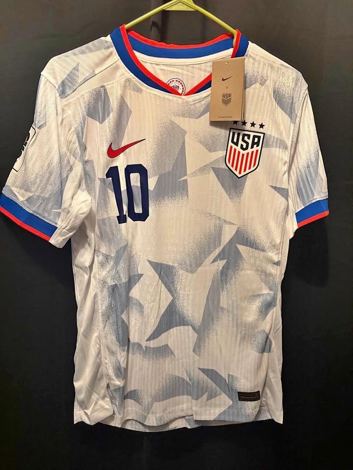 Pulisic 25/26 USA Home Jersey - Size Medium