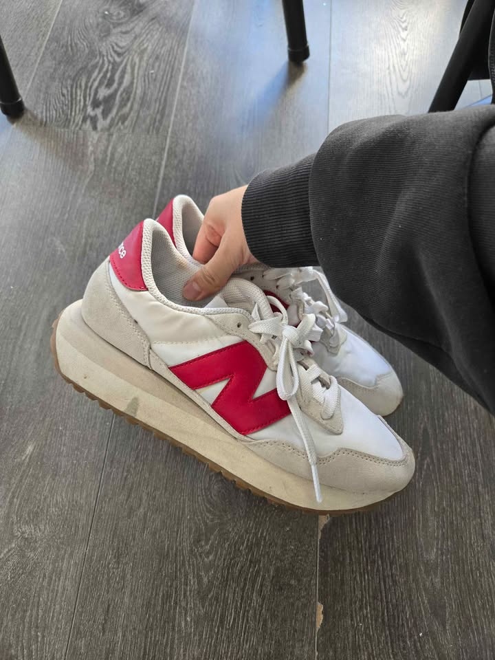 New Balance 237s (Size 7 Women's) - photo 3