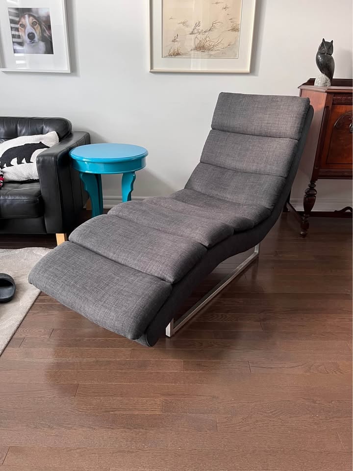 Structube Chaise Lounge Chair - photo 2
