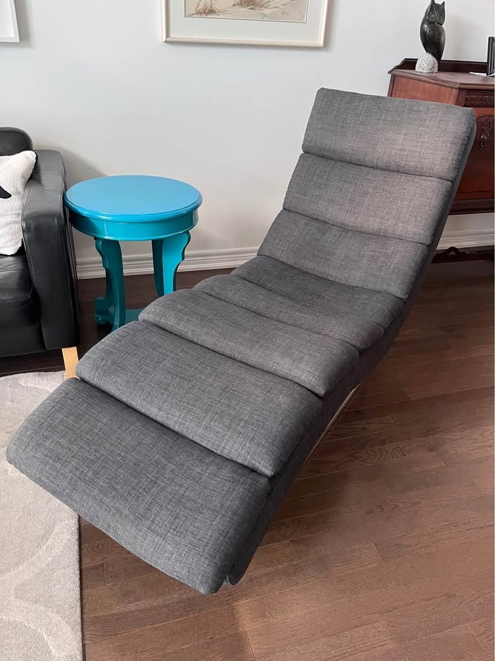Structube Chaise Lounge Chair - photo 4