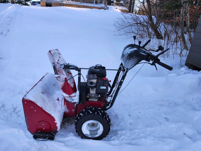 Craftsman Snowblower - photo 2