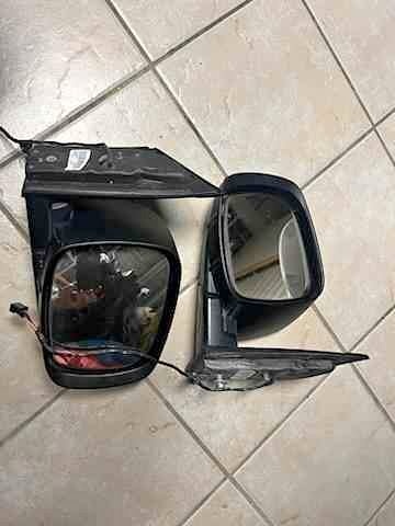 2010 Dodge Caravan Front Mirrors