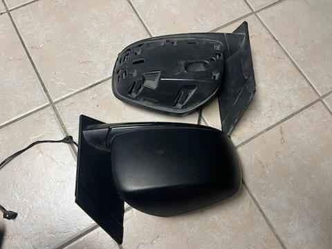 2010 Dodge Caravan Front Mirrors - photo 2