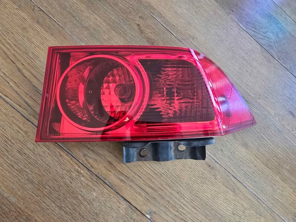 2004-2008 Acura TSX Passenger Quarter Taillight - photo 2