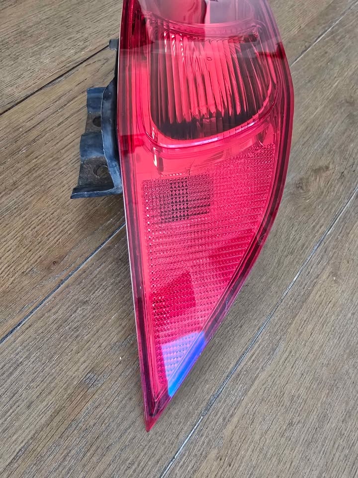 2004-2008 Acura TSX Passenger Quarter Taillight - photo 3