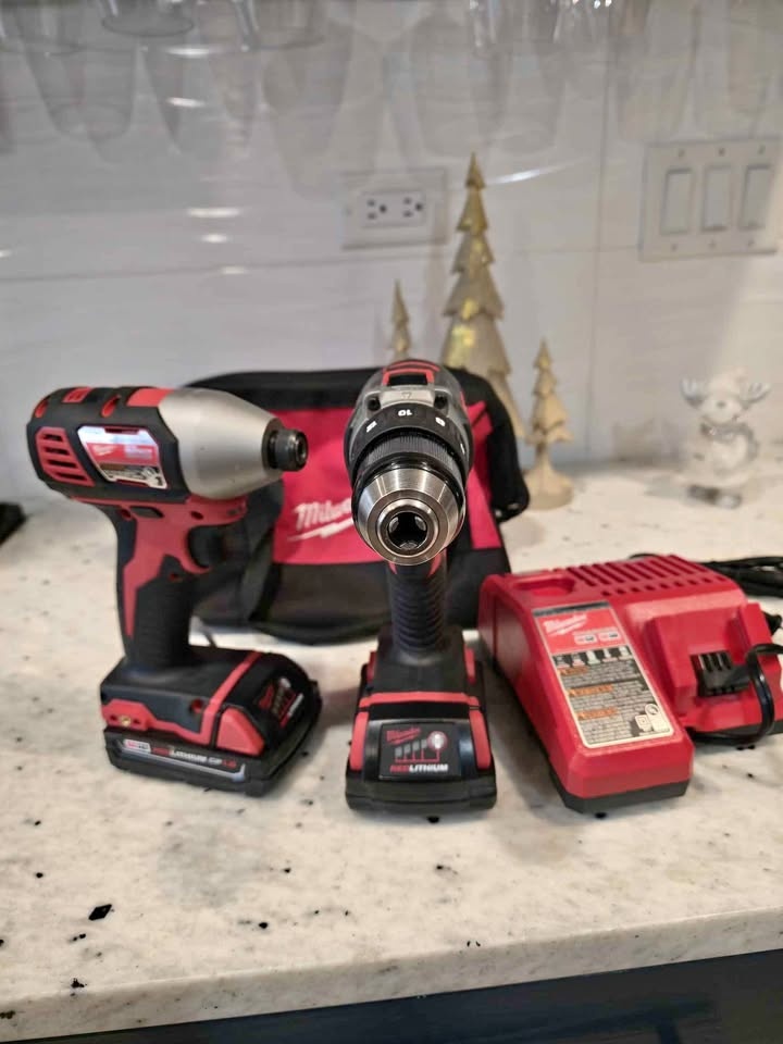 Milwaukee M18 Drill Driver & Impact Driver Combo Kit