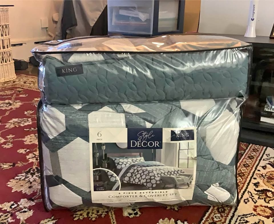 6 Piece Reversible Comforter & Coverlet Set - King Size