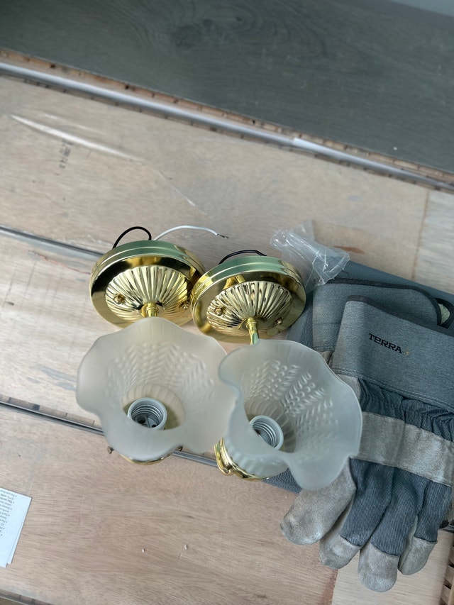 Wall Sconces - Gold Finish, Frosted Glass Shade - photo 4