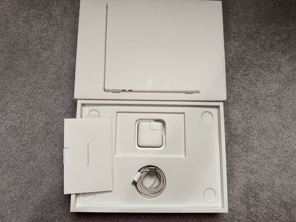 Apple MacBook Air M2 - 8GB - 256GB | Like New | AppleCare+ Till - photo 2