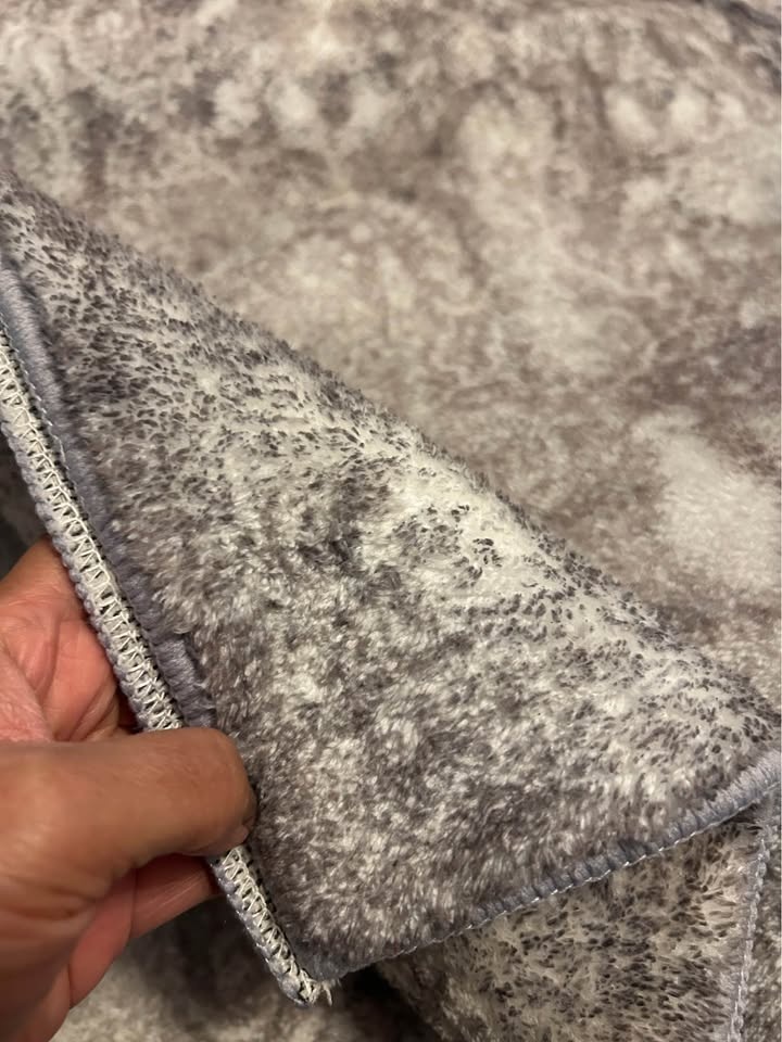 2 x 12 ft Washable Rugs - photo 2