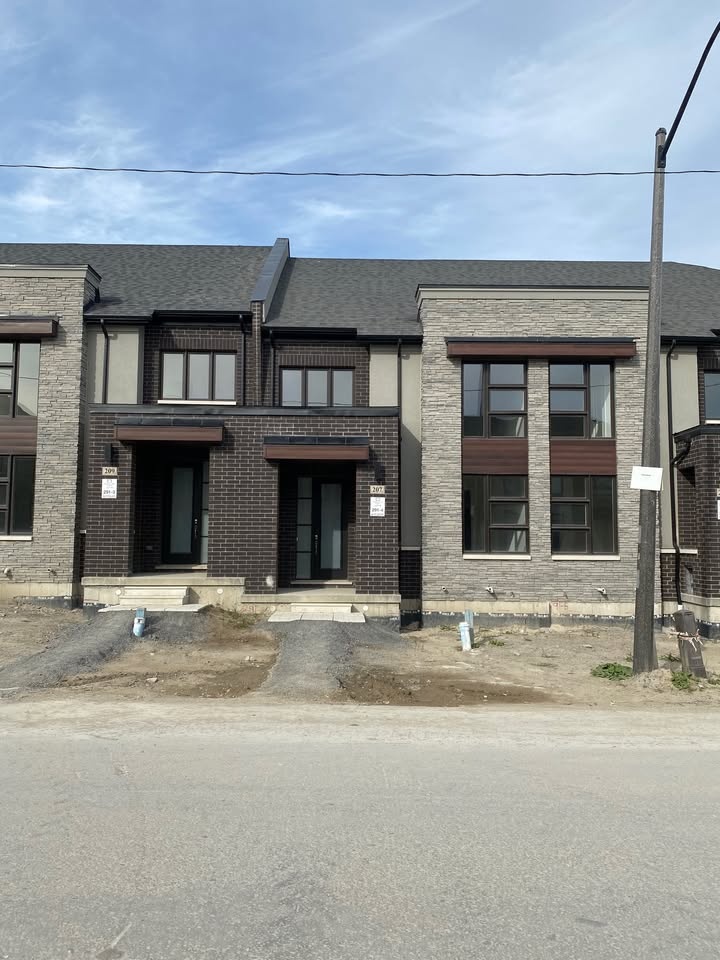 1 Bed 1 Bath Townhouse for Lease in Whitby