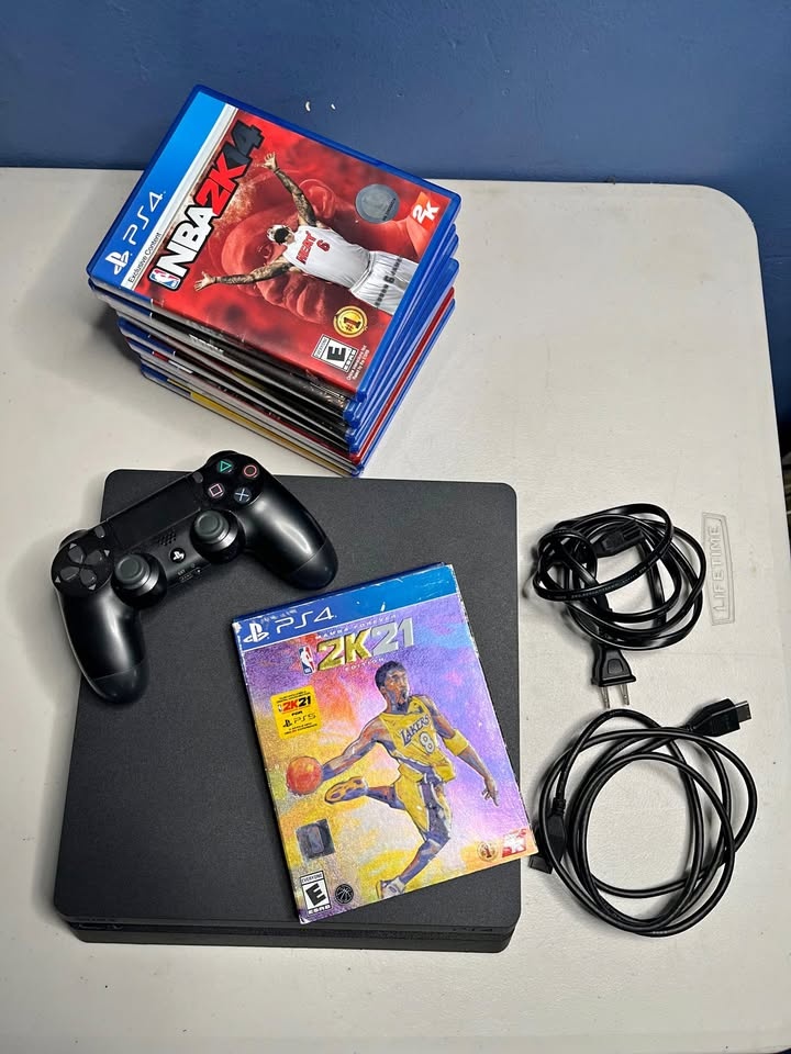 Sony PlayStation 4 Slim