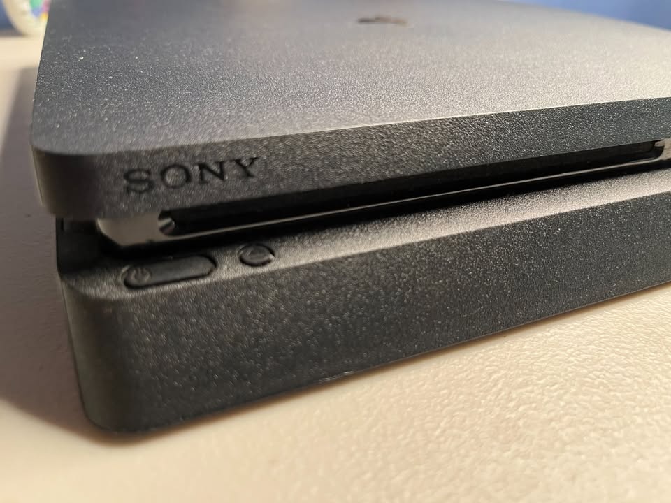 Sony PlayStation 4 Slim - photo 3