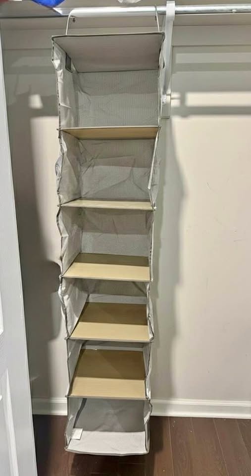 Closet organiser